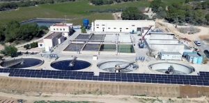 El Grupo DAM impulsa la eficiencia energética en la EDAR de Orihuela Costa con la instalación de paneles fotovoltaicos
